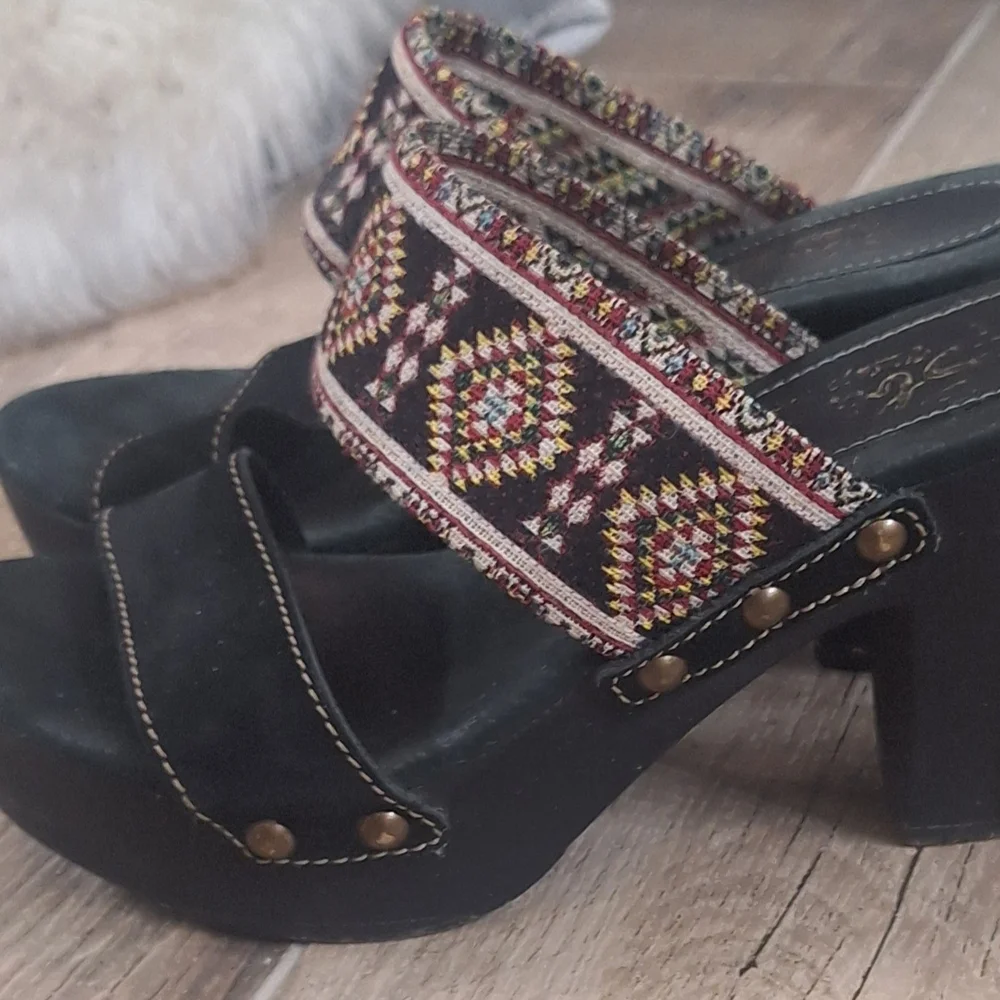 Sbicca Black Platform Sandals with Multicolor Woven Straps